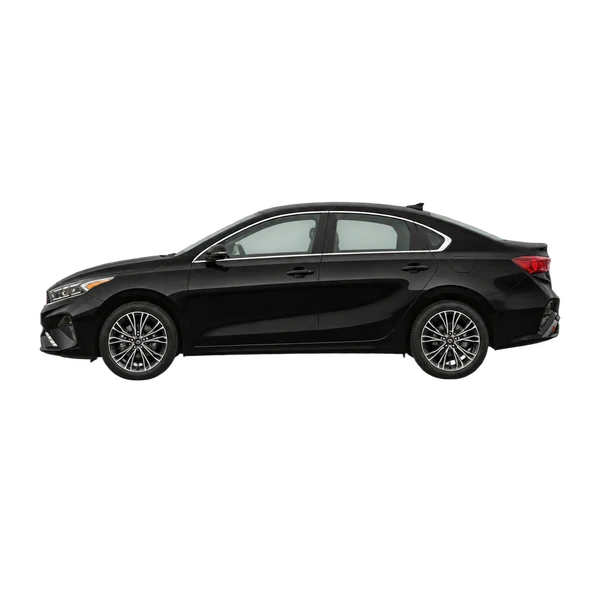 Kia Forte 2025 باللون أسود، منظر جانبي (متجه إلى اليسار)