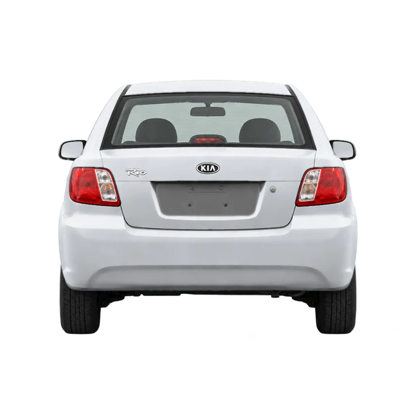 Kia Rio 2007 باللون فضي، منظر من الخلف