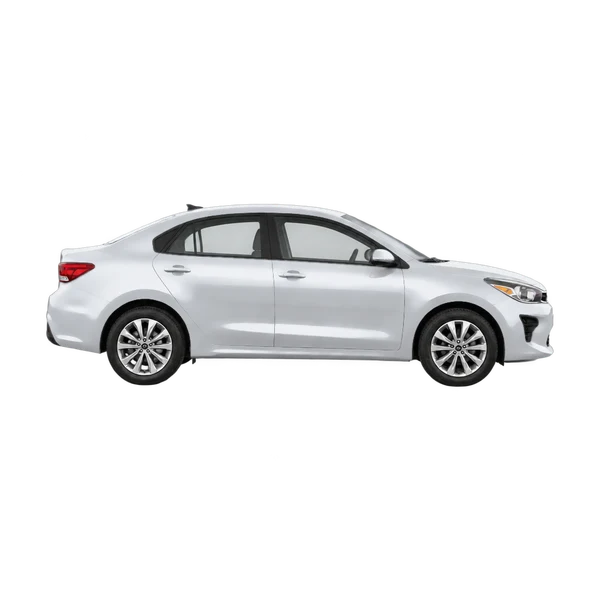 Kia Rio 2024 en plateado, vista lateral (hacia la derecha)