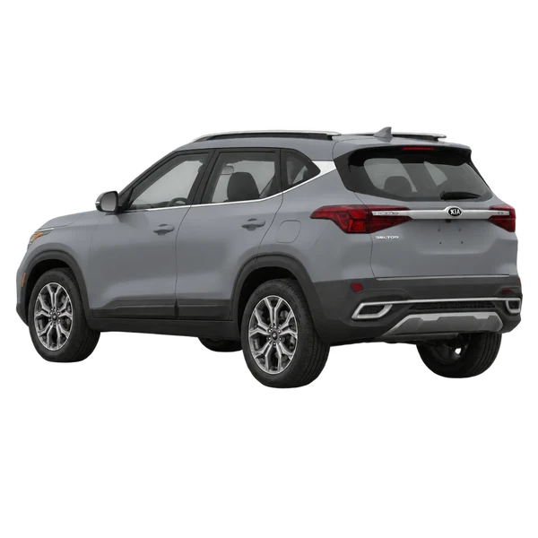 Kia Seltos 2021 cinza, vista três quartos traseira (voltada para a esquerda)