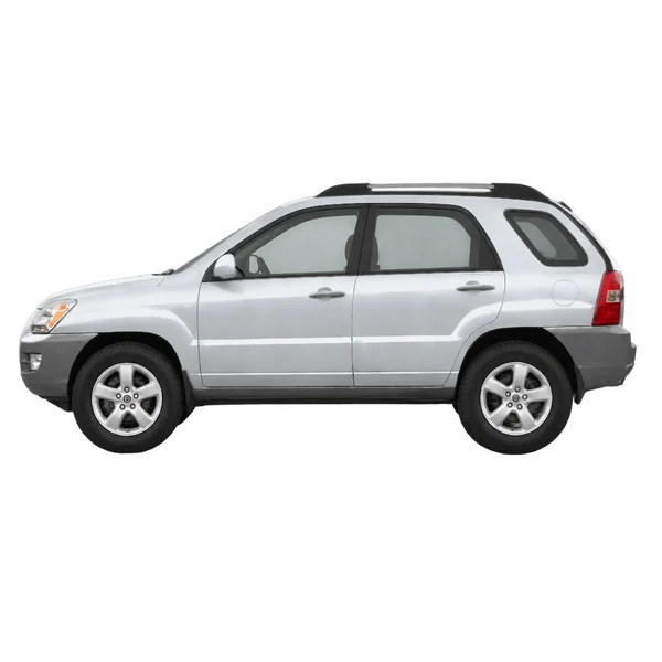 Kia Sportage 2007 باللون فضي، منظر جانبي (متجه إلى اليسار)