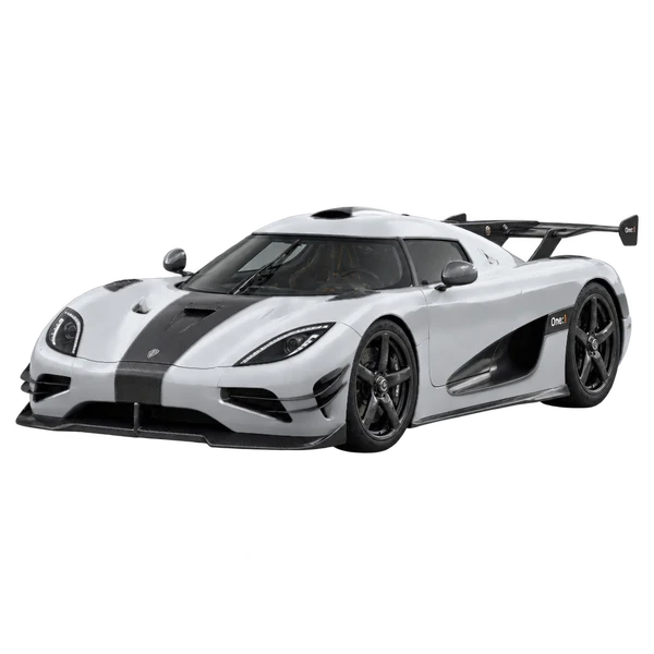 2016 Koenigsegg One:1 in Silber, Ansicht: Dreiviertelansicht vorne (nach links gerichtet)