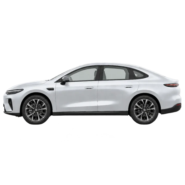 Leapmotor B05 2026 argent, vue côté (vers la gauche)