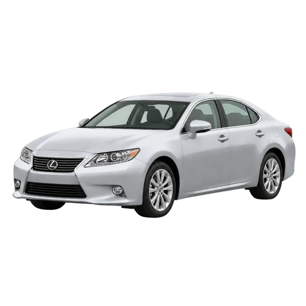 Lexus ES 2013 باللون فضي، منظر منظر أمامي بزاوية ثلاثة أرباع (متجه لليسار)