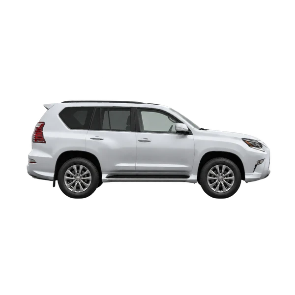 Lexus GX 2023 باللون فضي، منظر منظر جانبي (باتجاه اليمين)