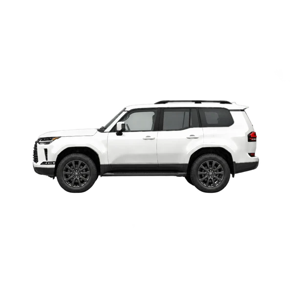 Lexus GX 2024 باللون أبيض، منظر جانبي (متجه إلى اليسار)