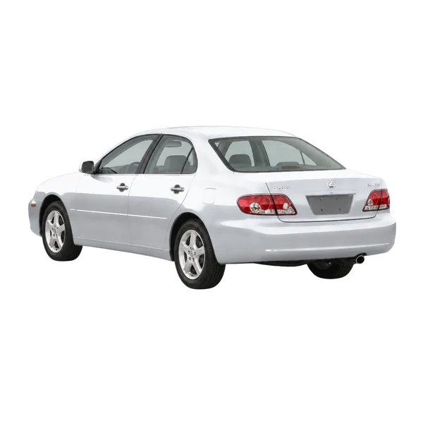 Lexus IS 2001 باللون فضي، منظر ثلاثة أرباع خلفي (باتجاه اليسار)