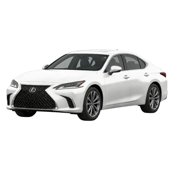 Lexus IS 2026 باللون أبيض، منظر منظر أمامي بزاوية ثلاثة أرباع (متجه لليسار)