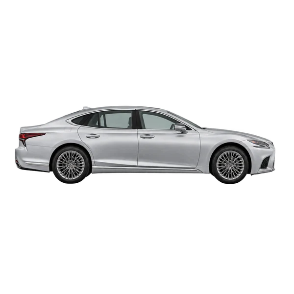 Lexus LS 500 2023 en plateado, vista lateral (hacia la derecha)