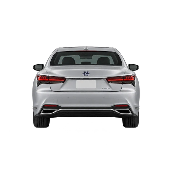 Lexus LS500H 2024 en plateado, vista trasera
