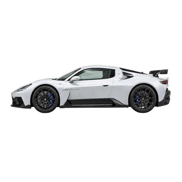 Maserati GT2 Stradale 2026 argent, vue côté (vers la gauche)