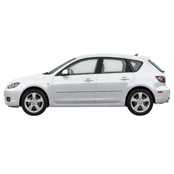Mazda 3 2006 باللون فضي، منظر جانبي (متجه إلى اليسار)