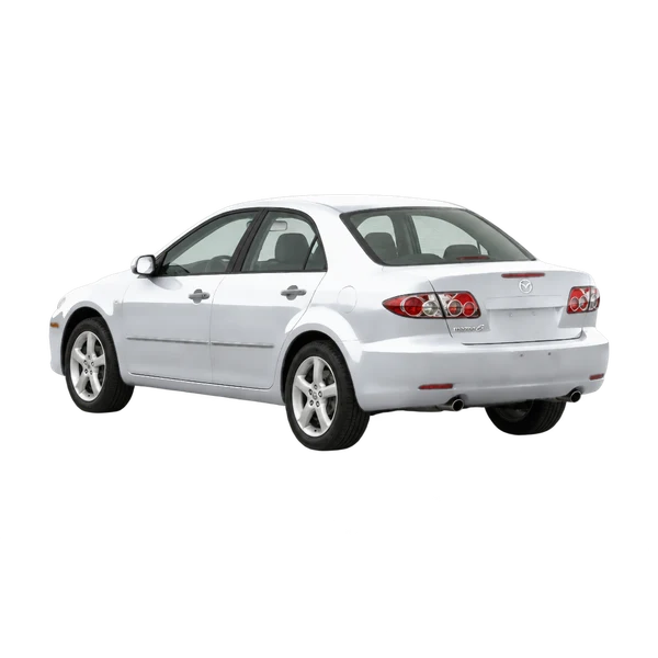 Mazda 6 2004 باللون فضي، منظر ثلاثة أرباع خلفي (باتجاه اليسار)