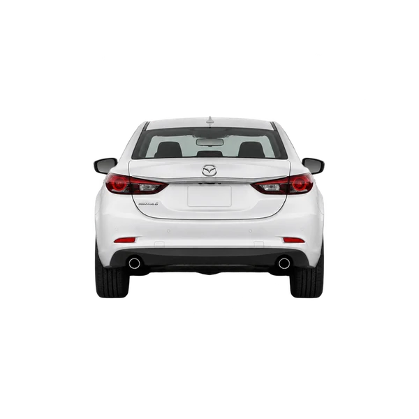 Mazda 6 2015 en blanco, vista trasera