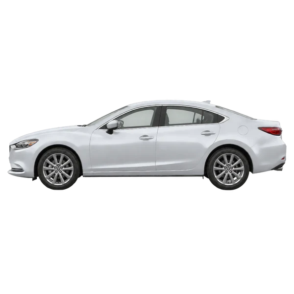 Mazda 6 2018 باللون فضي، منظر جانبي (متجه إلى اليسار)