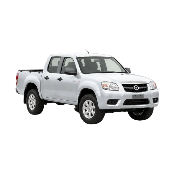 Mazda BT-50 2008 باللون فضي، منظر زاوية ثلاثة أرباع أمامية (باتجاه اليمين)