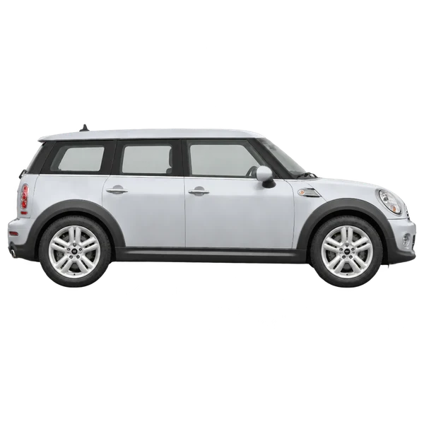 MINI Clubman 2014 باللون فضي، منظر منظر جانبي (باتجاه اليمين)