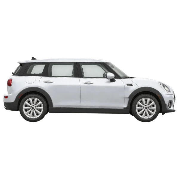 MINI Clubman 2015 باللون فضي، منظر منظر جانبي (باتجاه اليمين)