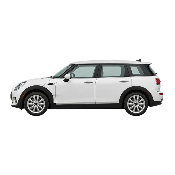 MINI Clubman 2016 باللون أبيض، منظر جانبي (متجه إلى اليسار)