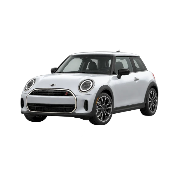MINI Cooper C 2026 en plateado, vista frontal tres cuartos (hacia la izquierda)
