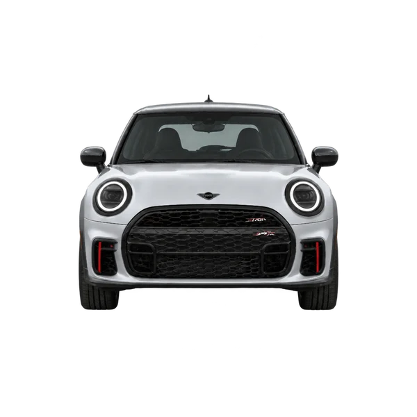 MINI JCW 2026 باللون فضي، منظر أمامي