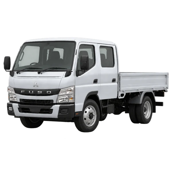 Mitsubishi Fuso 2021 باللون فضي، منظر منظر أمامي بزاوية ثلاثة أرباع (متجه لليسار)