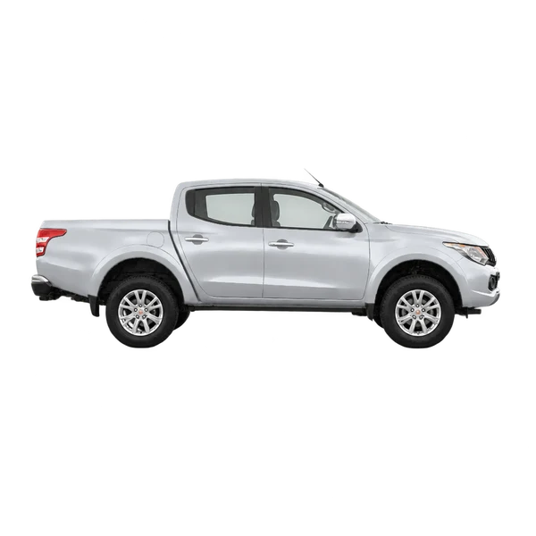 シルバーの2017 Mitsubishi L200（側面（右向き）ビュー）