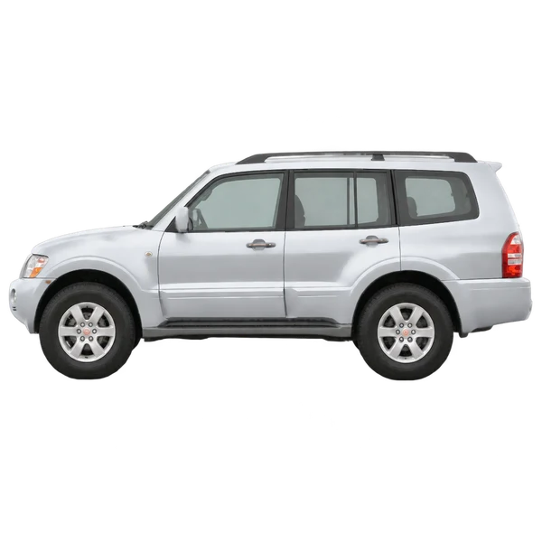 Mitsubishi Pajero 2003 en plateado, vista lateral (mirando a la izquierda)