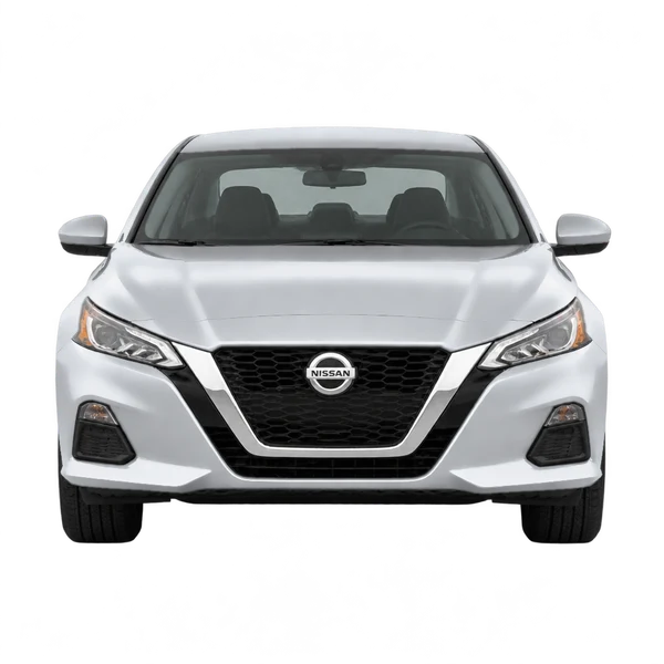 シルバーの2023 Nissan Altima（正面ビュー）