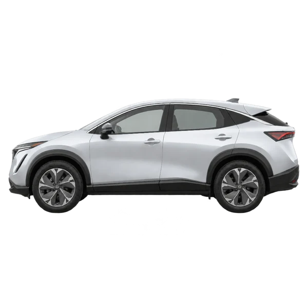 Nissan Ariya 2024 باللون فضي، منظر جانبي (متجه إلى اليسار)