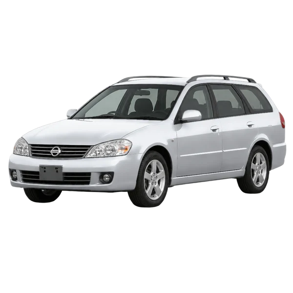 Nissan Avenir 2005 prata, vista dianteira em três quartos (voltada para a esquerda)