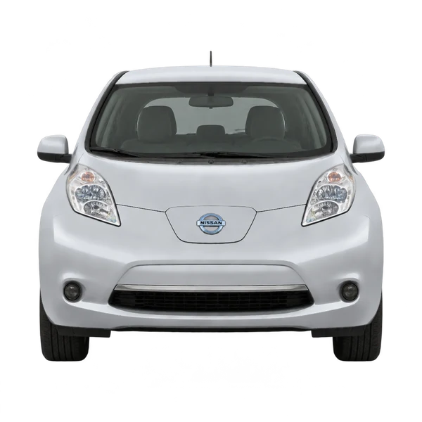 シルバーの2013 Nissan Leaf（正面ビュー）