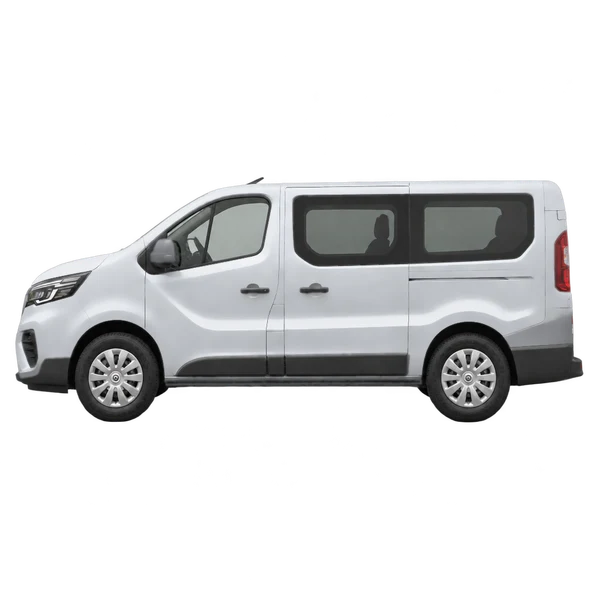 Nissan Primastar 2023 argent, vue côté (vers la gauche)