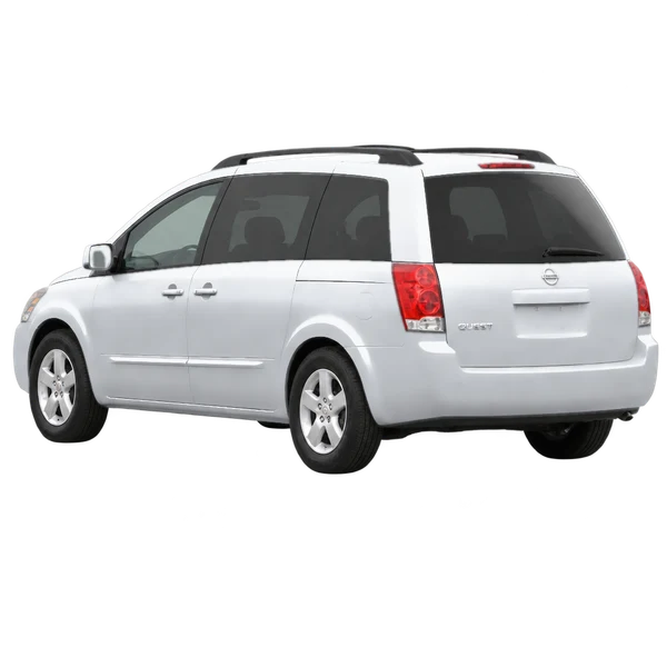Nissan Quest 2004 باللون فضي، منظر ثلاثة أرباع خلفي (باتجاه اليسار)