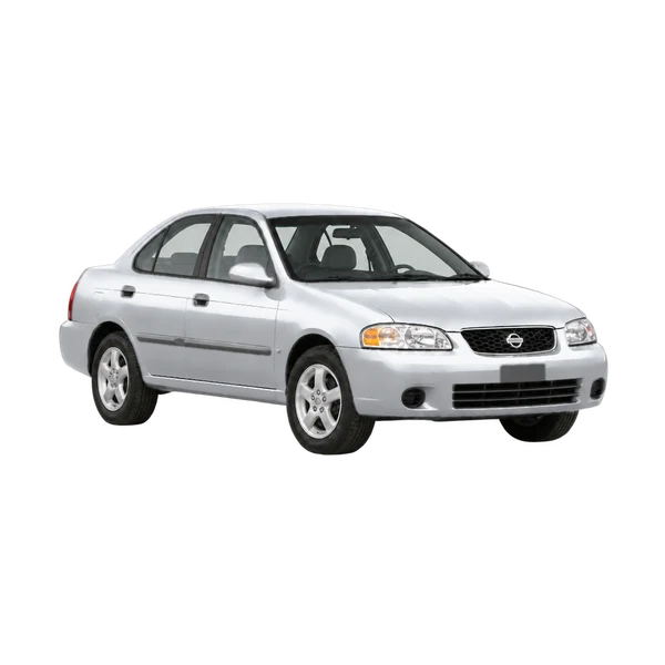 Nissan Sentra 2000 باللون فضي، منظر زاوية ثلاثة أرباع أمامية (باتجاه اليمين)
