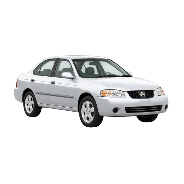 Nissan Sentra 2002 باللون فضي، منظر زاوية ثلاثة أرباع أمامية (باتجاه اليمين)