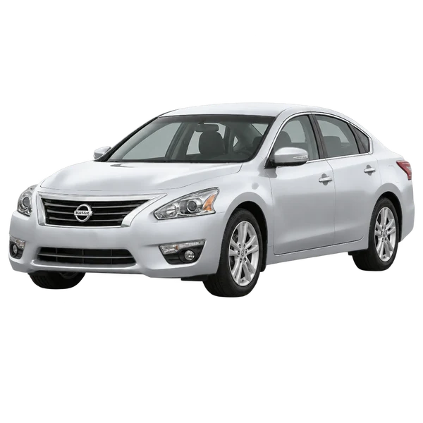 Nissan Teana 2016 en plateado, vista frontal tres cuartos (hacia la izquierda)