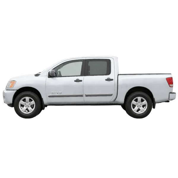 Nissan Titan 2008 باللون فضي، منظر جانبي (متجه إلى اليسار)