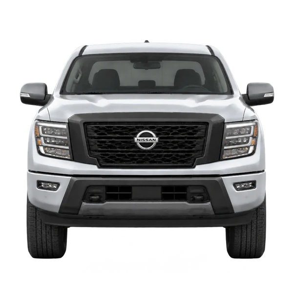 シルバーの2024 Nissan Titan（正面ビュー）