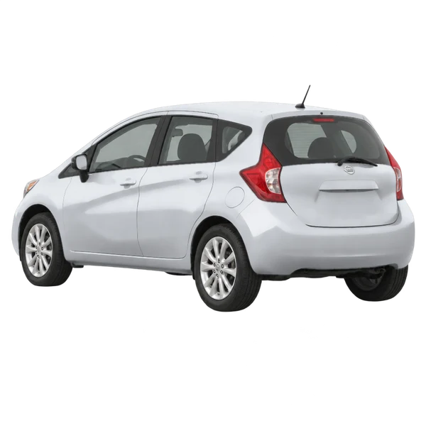 Nissan Versa Note 2017 prata, vista três quartos traseira (voltada para a esquerda)
