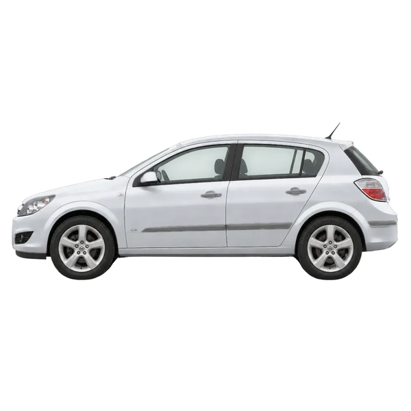 Opel Astra 2007 en plateado, vista lateral (mirando a la izquierda)