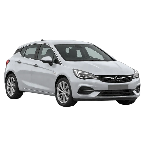 Opel Astra 2022 en plateado, vista tres cuartos frontal (mirando a la derecha)