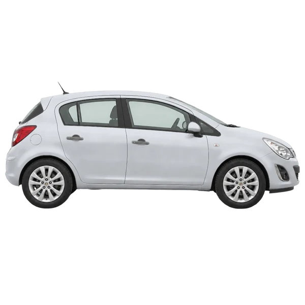 Opel Corsa 2013 باللون فضي، منظر منظر جانبي (باتجاه اليمين)
