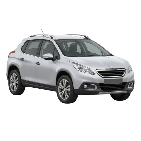 Peugeot 2008 2015 باللون فضي، منظر منظر أمامي بزاوية ثلاثة أرباع (متجه لليسار)