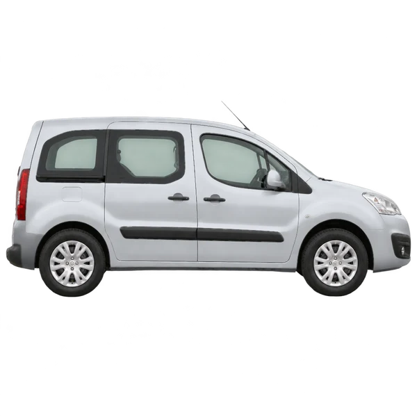 Peugeot Partner 2015 باللون فضي، منظر منظر جانبي (باتجاه اليمين)