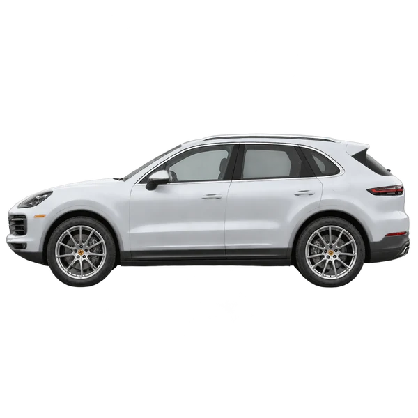 Porsche Cayenne 2024 باللون فضي، منظر جانبي (متجه إلى اليسار)