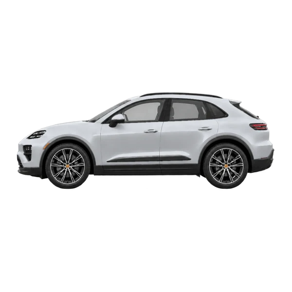 Porsche Macan 4 2026 باللون فضي، منظر جانبي (متجه إلى اليسار)