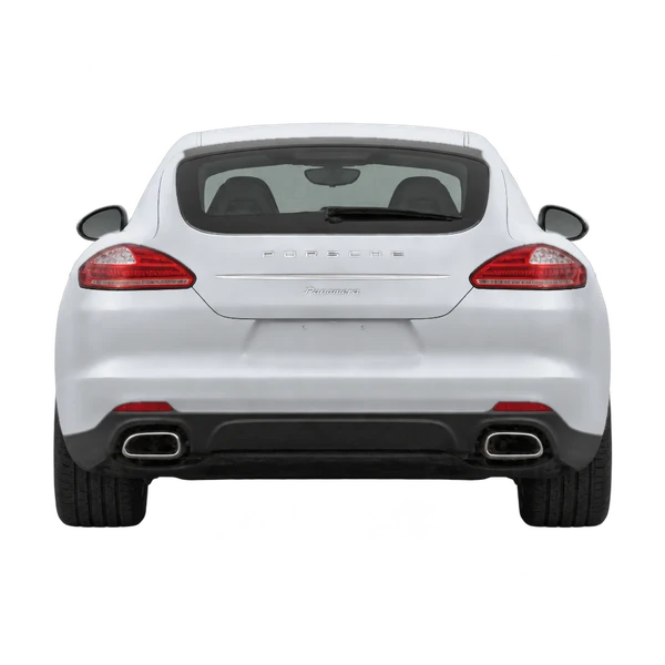 Porsche Panamera 2014 باللون فضي، منظر من الخلف