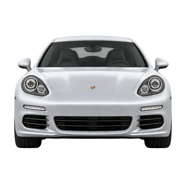 Porsche Panamera 2015 باللون فضي، منظر أمامي