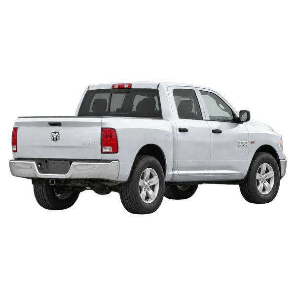 シルバーの2018 Ram 1500（斜め後方（右向き）ビュー）